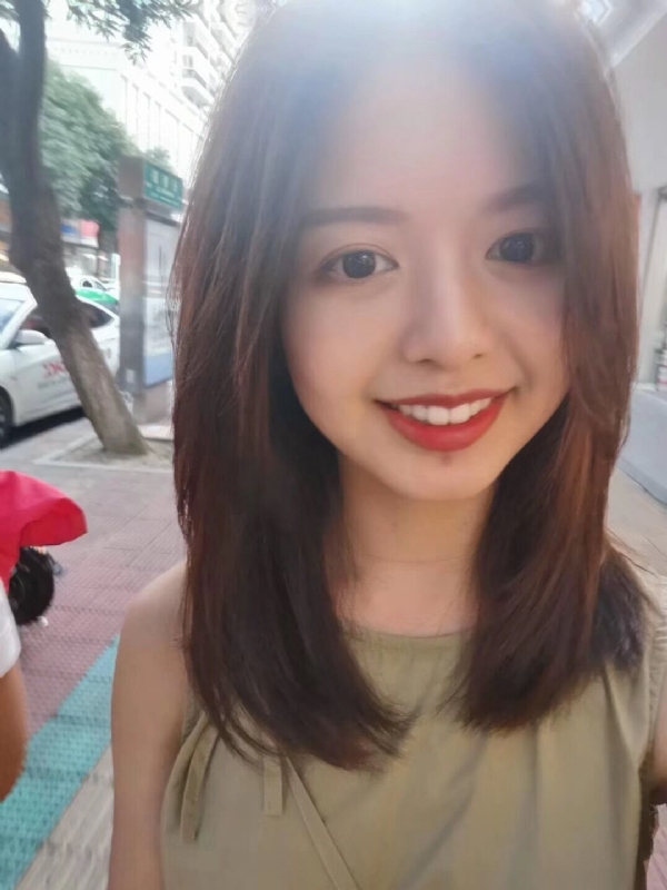 无处安放的大长腿的第一张照片--宁化征婚网