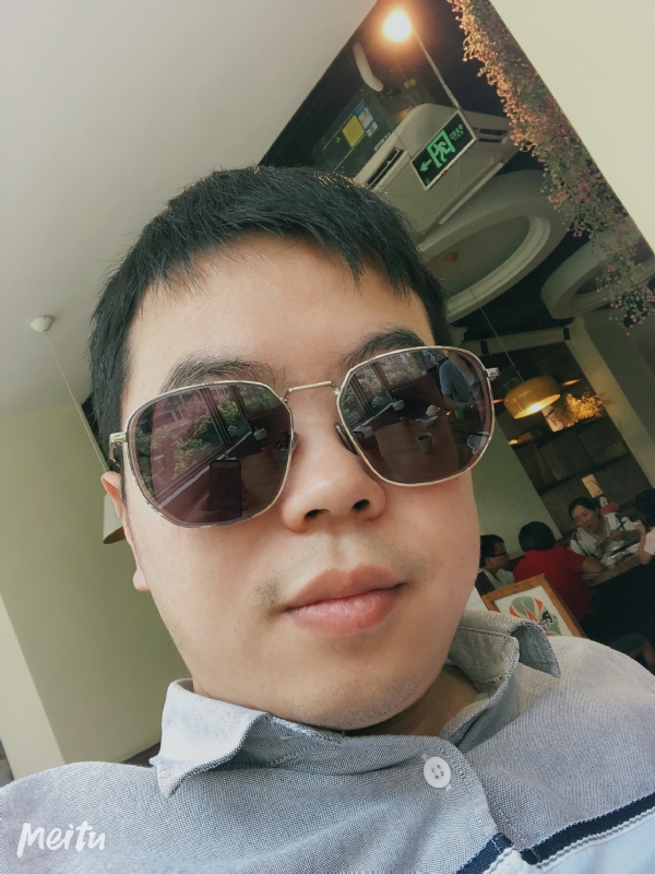 月台等路人的第一张照片--宁化征婚网