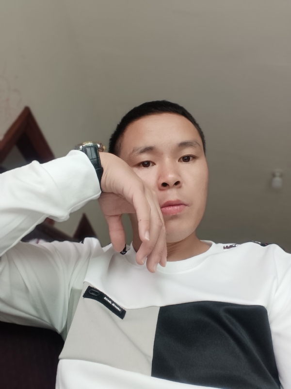 冷漠的第一张照片--宁化征婚网