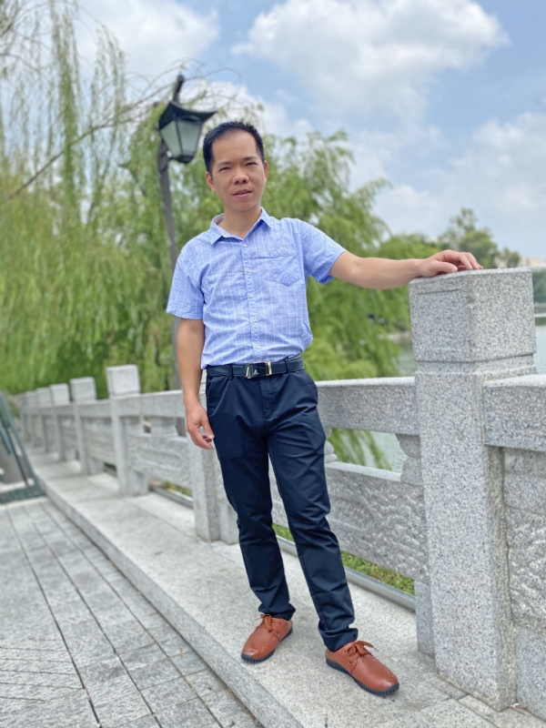 奇峰向阳的第一张照片--宁化征婚网