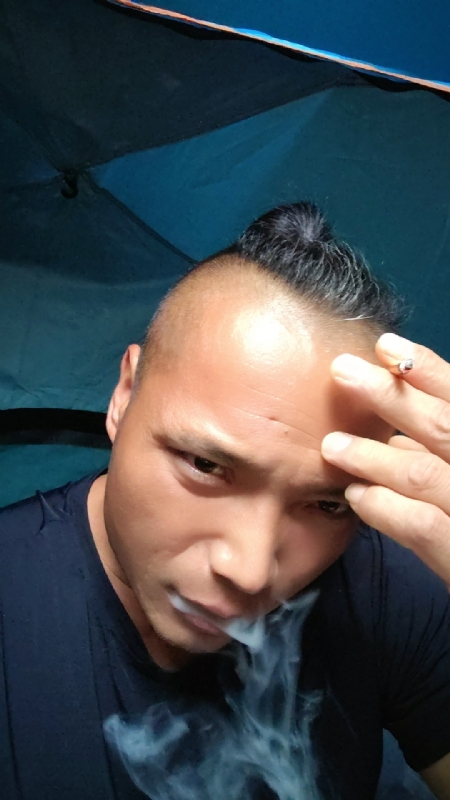 伯爵的第四张照片--宁化征婚网