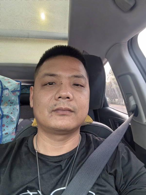 卖电池的大叔的第一张照片--宁化征婚网